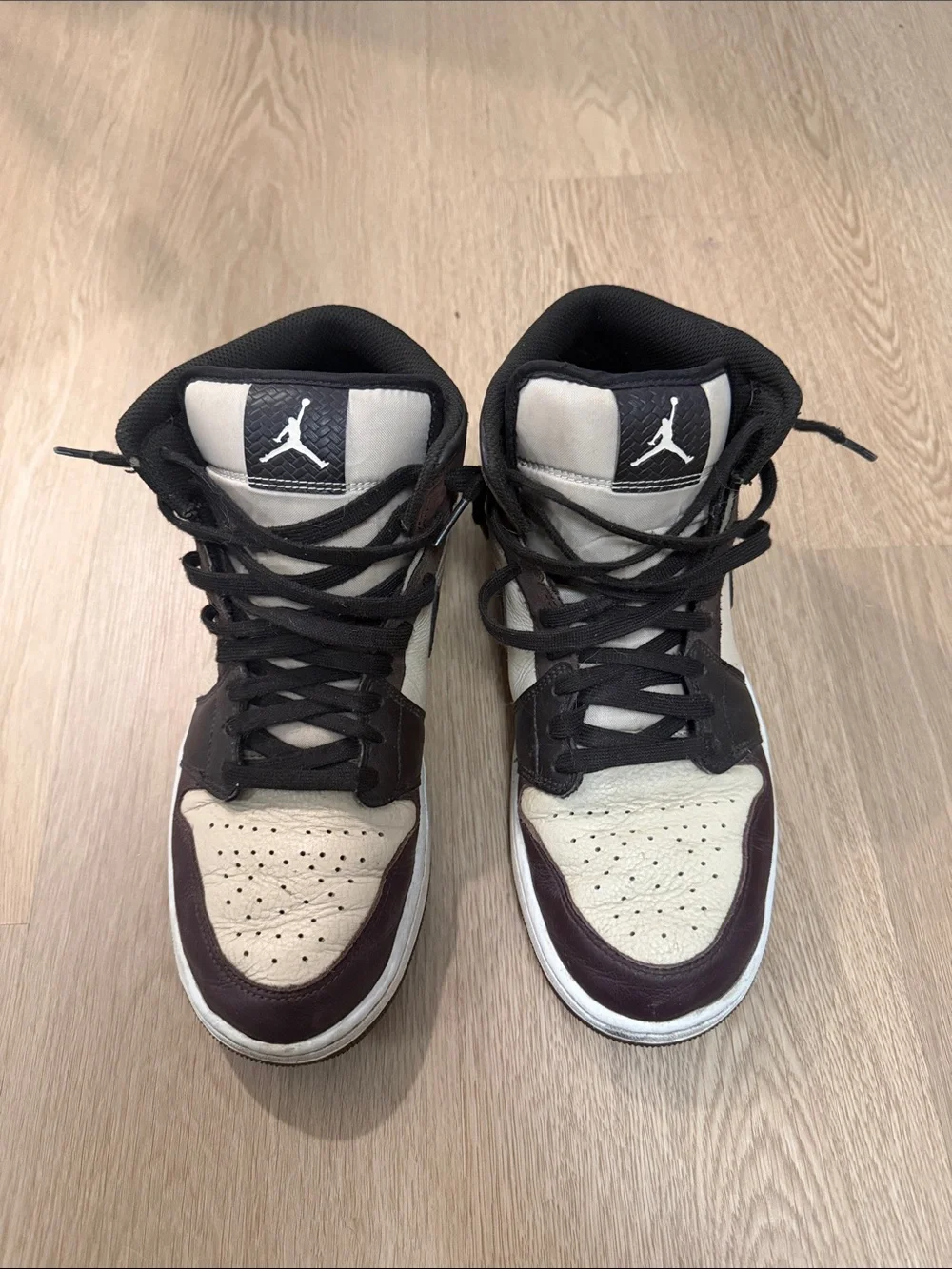 Air Jordan 1 Mid SE ‘Paris YMCA’